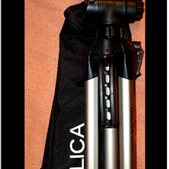 New Rare & Unique Dolica Professional Photography/Video Tripod - Picture 10 of 14